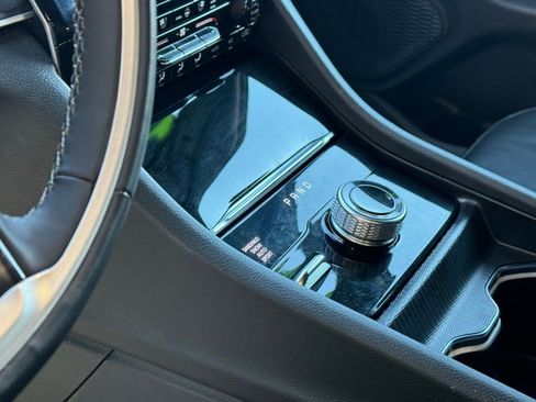 Used 2024 Jeep Grand Cherokee L Limited w/ Luxury Tech Group II image 19