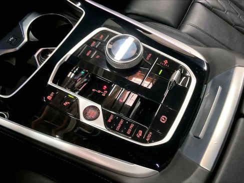 Used 2023 BMW X7 xDrive40i w/ M Sport Package image 38