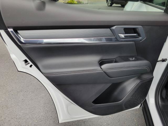 New 2027 GMC Terrain Elevation w/ Elevation Premium Package AWD/4WD image 26