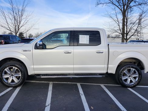 Used 2015 Ford F150 Lariat image 19