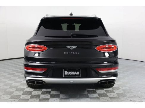 Certified 2023 Bentley Bentayga Extended Wheelbase AWD/4WD image 7