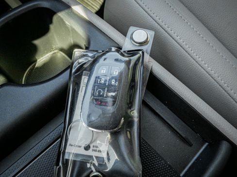 Used 2025 Honda Odyssey EX-L image 36