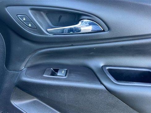 Used 2020 Chevrolet Equinox LT image 22