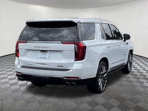 Used 2025 GMC Yukon Denali Ultimate AWD/4WD image 6