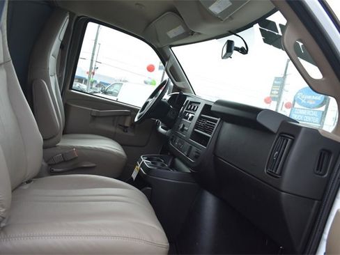 New 2025 Chevrolet Express 2500 Work Van image 12