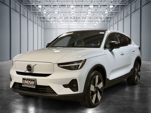 Used 2024 Volvo C40 P8 Recharge Ultimate image 1