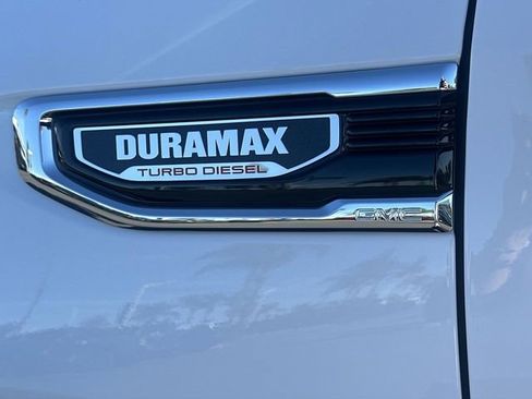 New 2026 GMC Sierra 1500 SLT w/ SLT Premium Package image 33