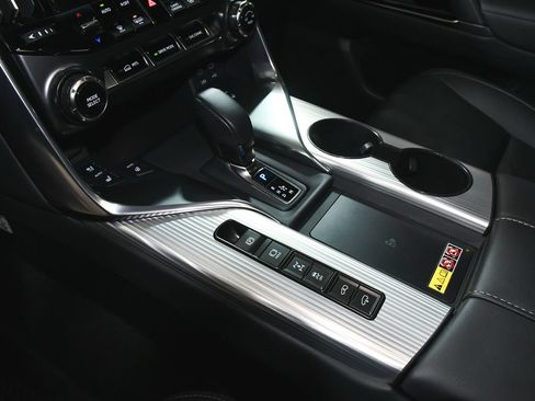 Used 2025 Lexus LX 700h F Sport AWD/4WD image 51