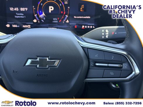 Used 2025 Chevrolet Suburban Z71 AWD/4WD image 25