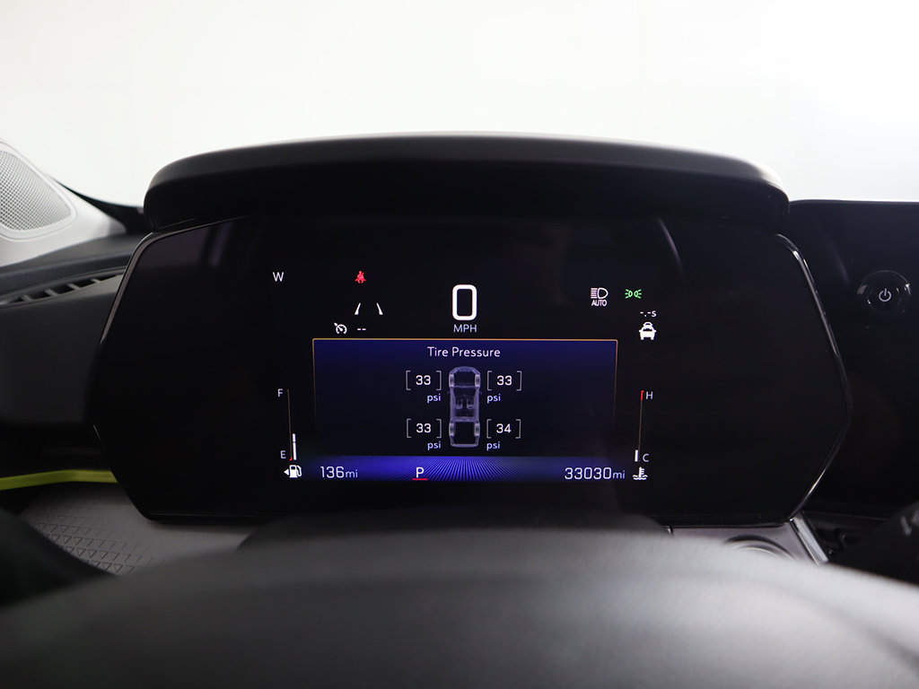 Used 2024 Chevrolet Trax LT w/ LT Convenience Package FWD image 39