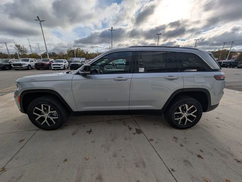 New 2025 Jeep Grand Cherokee Limited image 7