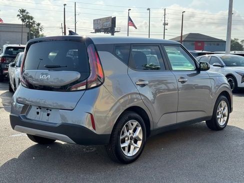 Certified 2023 Kia Soul LX w/ LX Technology Package image 5
