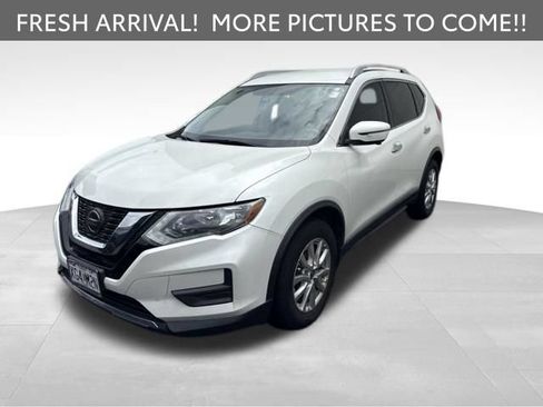 Used 2018 Nissan Rogue SV w/ Premium Package FWD image 1