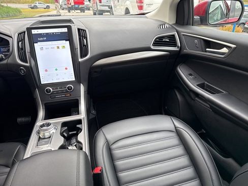 Used 2024 Ford Edge SEL w/ Convenience Package image 13