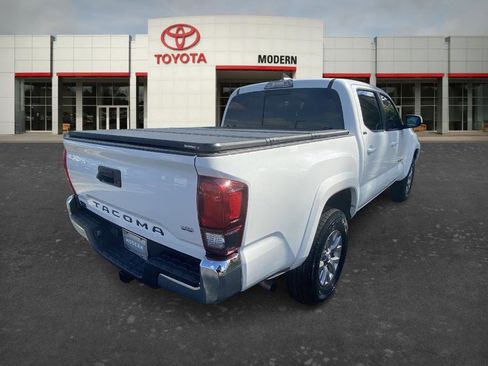 Used 2019 Toyota Tacoma SR5 RWD image 5