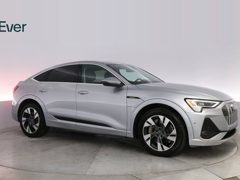Used 2022 Audi e-tron Premium Plus image 5