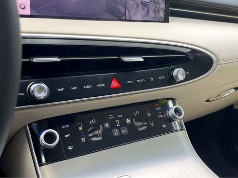 New 2026 Genesis GV70 2.5T Advanced AWD/4WD image 16