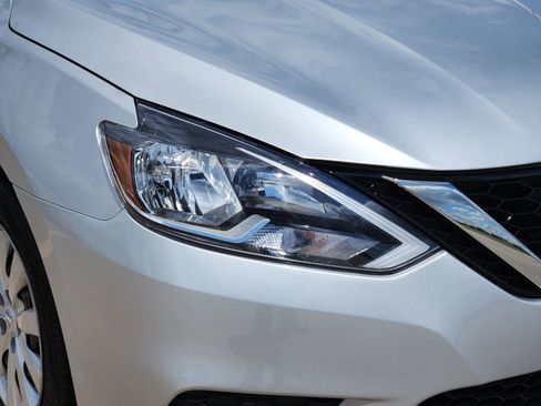 Used 2019 Nissan Sentra S FWD image 10