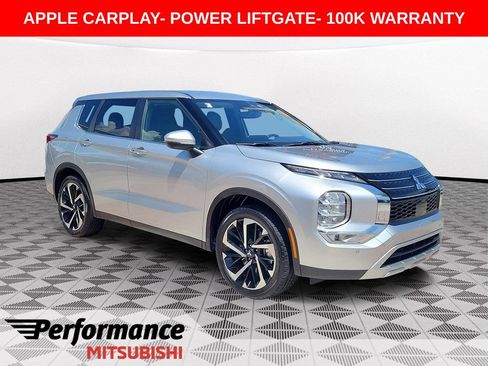 Used 2024 Mitsubishi Outlander SE FWD image 1