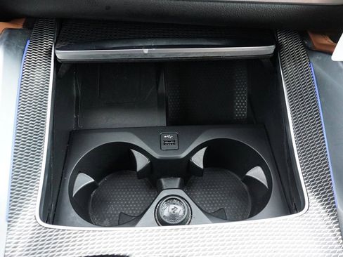 Used 2023 BMW X6 xDrive40i w/ M Sport Package image 69