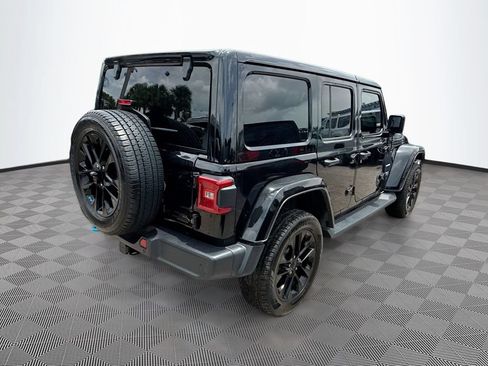 Used 2022 Jeep Wrangler Unlimited Sahara w/ Cold Weather Group AWD/4WD image 6