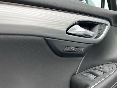 New 2026 Buick Envision Avenir image 25