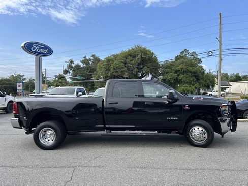 Used 2025 RAM 3500 Big Horn AWD/4WD image 8