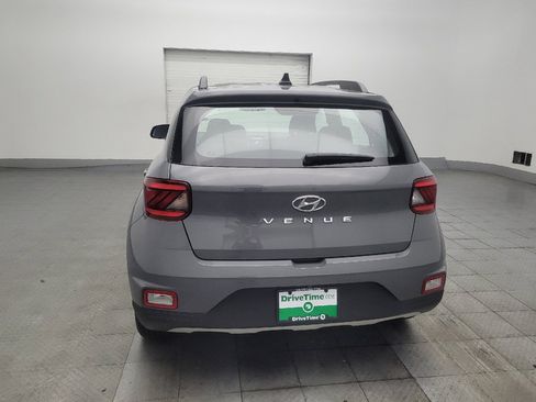 Used 2020 Hyundai Venue SEL FWD image 6