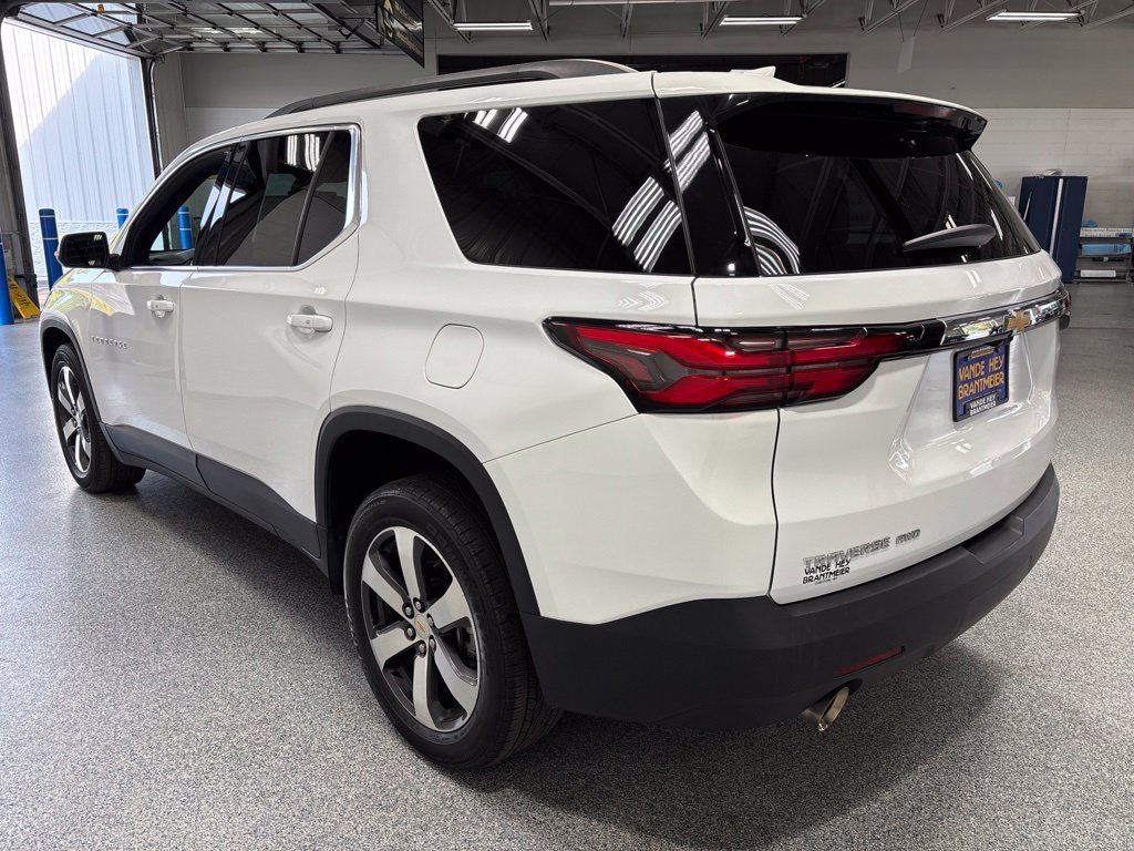 Used 2023 Chevrolet Traverse LT w/ LT Premium Package AWD/4WD image 5