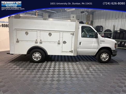 Used 2015 Ford E-350 and Econoline 350 Super Duty image 4