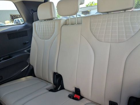 Used 2024 Hyundai Palisade Limited FWD image 15