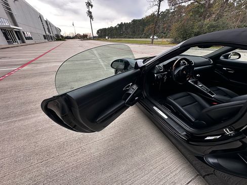 Used 2015 Porsche Boxster image 18