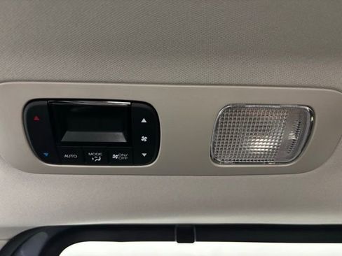 Used 2025 Honda Odyssey Elite image 22