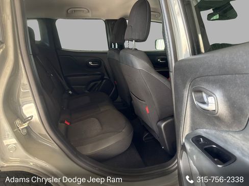 Used 2022 Jeep Renegade Trailhawk AWD/4WD image 11