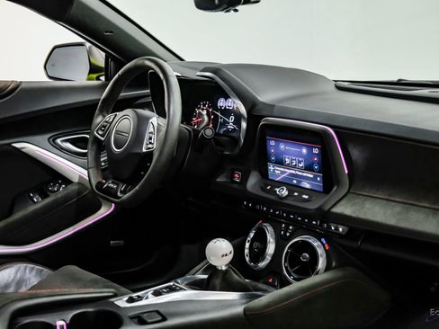 Used 2021 Chevrolet Camaro ZL1 image 46