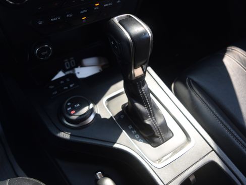 Used 2019 Ford Ranger Lariat w/ Equipment Group 501A Mid image 13