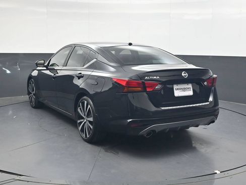 Used 2021 Nissan Altima 2.5 SR w/ SR Premium Package FWD image 7