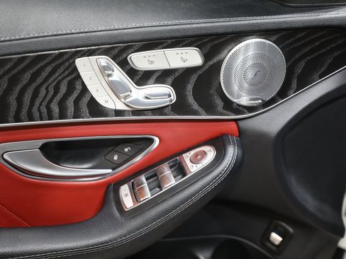 Used 2017 Mercedes-Benz C 300 4MATIC Sedan image 48