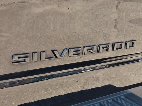 Used 2024 Chevrolet Silverado 2500 LTZ w/ LTZ Plus Package AWD/4WD image 33