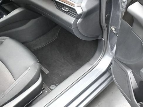 Used 2024 Nissan Altima 2.5 SV FWD image 40