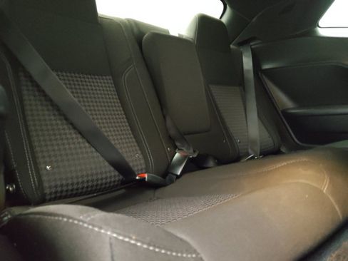 Used 2016 Dodge Challenger SXT RWD image 19