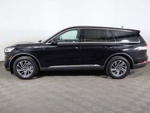 Used 2023 Lincoln Aviator Standard image 17
