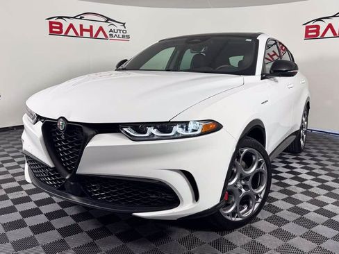 Used 2024 Alfa Romeo Tonale Veloce AWD/4WD image 2