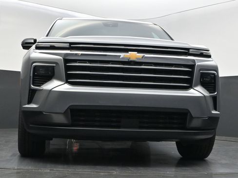 New 2026 Chevrolet Traverse LT w/ Driver Confidence Package FWD image 41