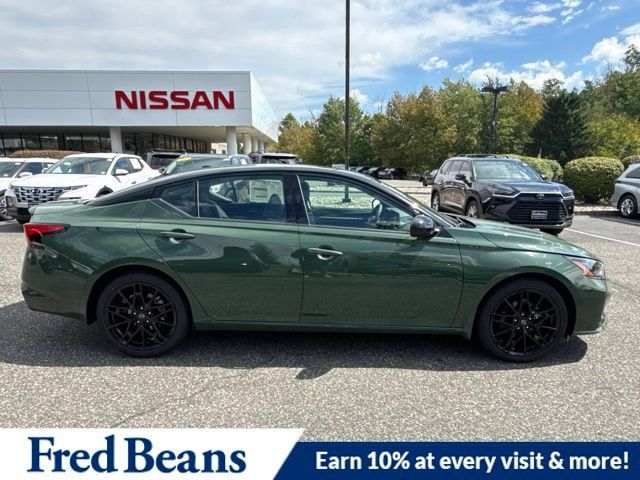 New 2026 Nissan Altima 2.5 SR w/ SR Midnight Edition Package FWD image 11