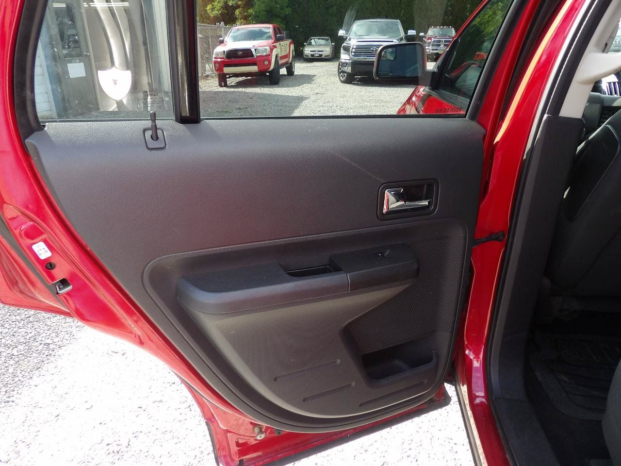 Used 2010 Ford Edge SEL AWD/4WD image 9
