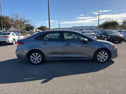 Used 2024 Toyota Corolla LE image 6