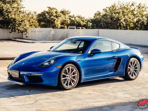 Used 2017 Porsche 718 Cayman S image 5