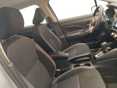 Used 2025 Nissan Versa SV FWD image 21