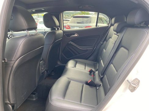 Used 2020 Mercedes-Benz GLA 250 4MATIC image 21